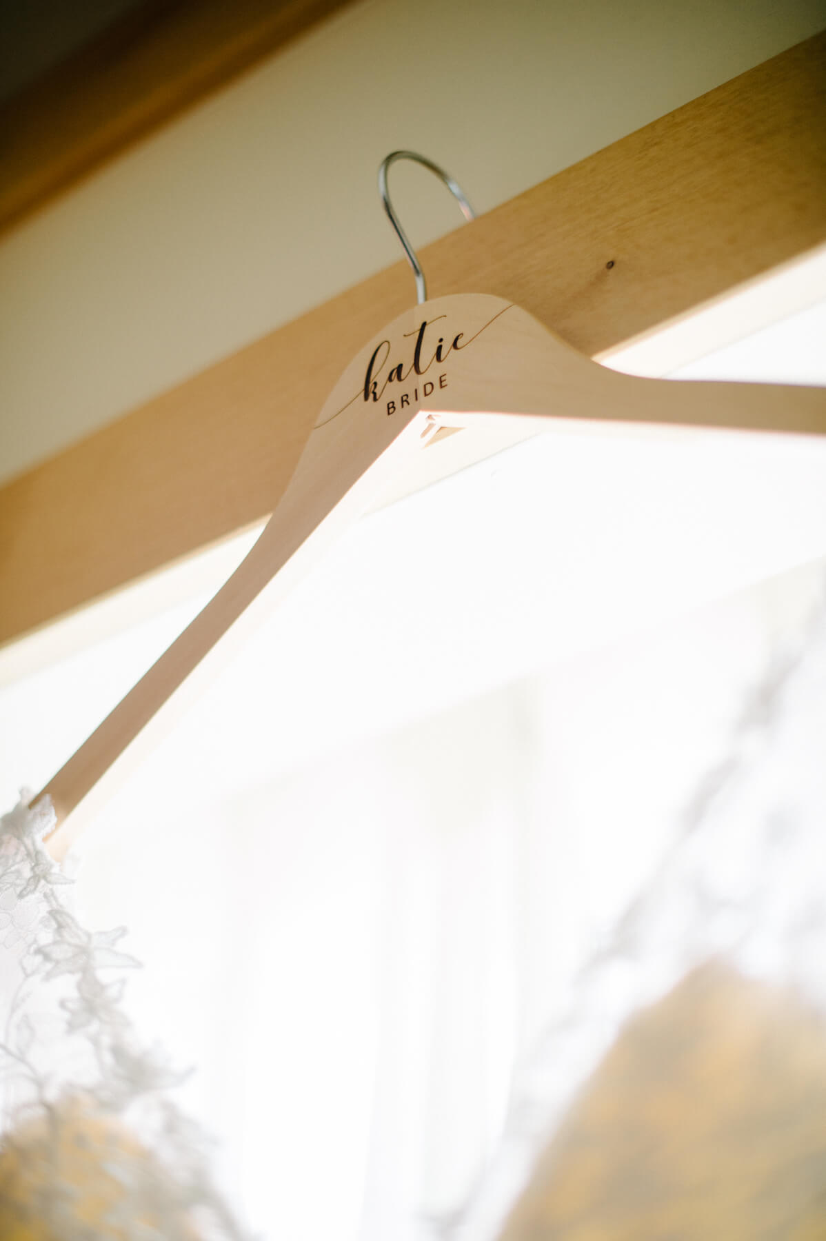 custom wooden dress hanger 