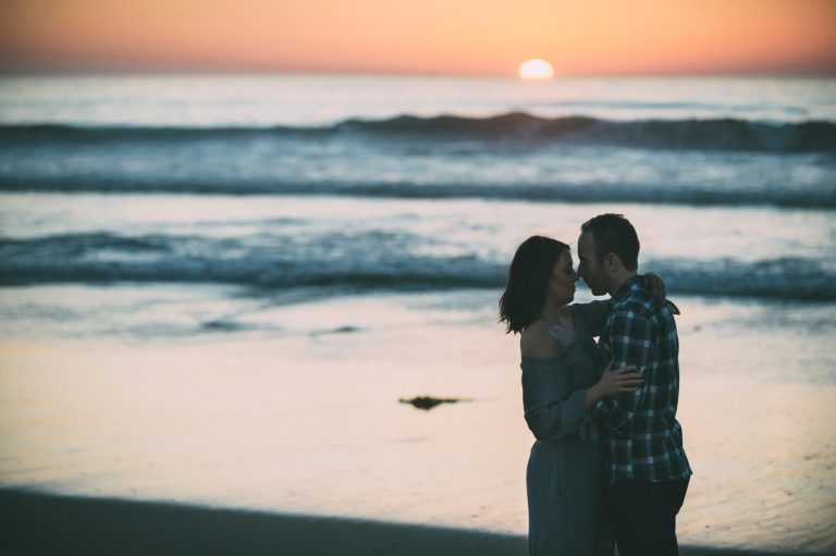 Mission Beach Engagement Photos : Belmont Park and the Beach